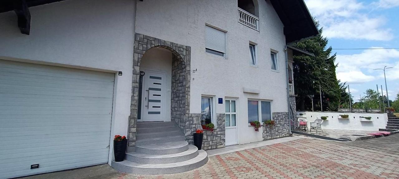 Studio Apartman Brletic Tounj Exterior foto